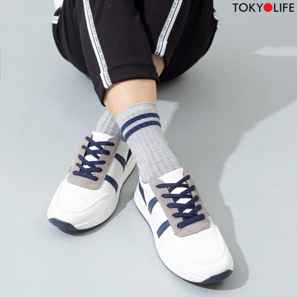 Đôi giày vừa vặn sẽ giúp Quý Khách không chỉ thoải mái di chuyển mà còn tạo cảm giác tự tin đối với người đối diện. 